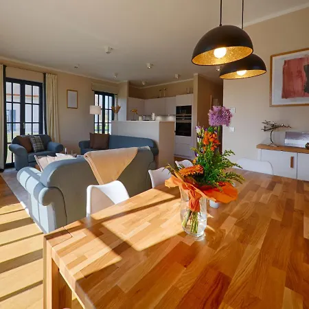 Reetland Am - Luxus Reetdachvilla Mit 3 Schlafzimmern, Sauna Und Kamin F20 Casa de Férias Dranske