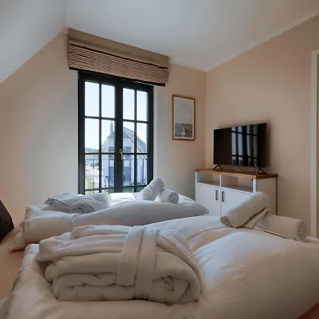 Dom wakacyjny Reetland Am - Luxus Reetdachvilla Mit 3 Schlafzimmern, Sauna Und Kamin F20 Dranske