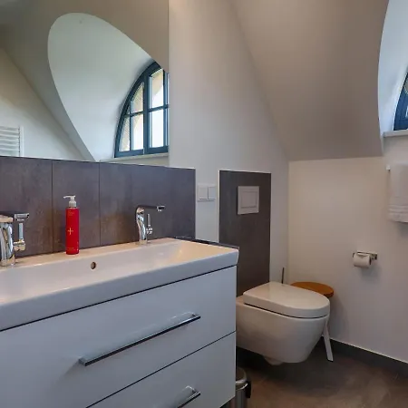 Reetland Am - Luxus Reetdachvilla Mit 3 Schlafzimmern, Sauna Und Kamin F20 *