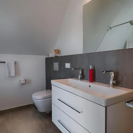 Reetland Am - Luxus Reetdachvilla Mit 3 Schlafzimmern, Sauna Und Kamin F20 Nyaraló *