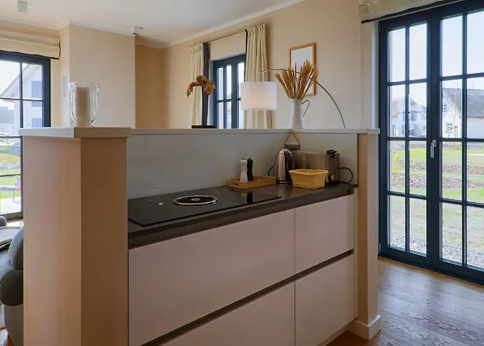 Reetland Am - Luxus Reetdachvilla Mit 3 Schlafzimmern, Sauna Und Kamin F20 * Dranske