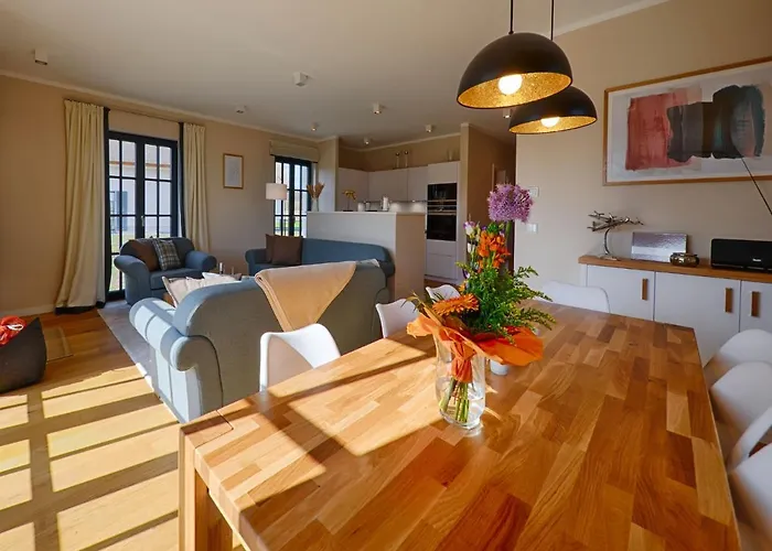 Reetland Am - Luxus Reetdachvilla Mit 3 Schlafzimmern, Sauna Und Kamin F20 Ferienhaus Dranske