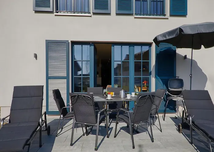 Ferienhaus Reetland Am - Luxus Reetdachvilla Mit 3 Schlafzimmern, Sauna Und Kamin F20 Dranske